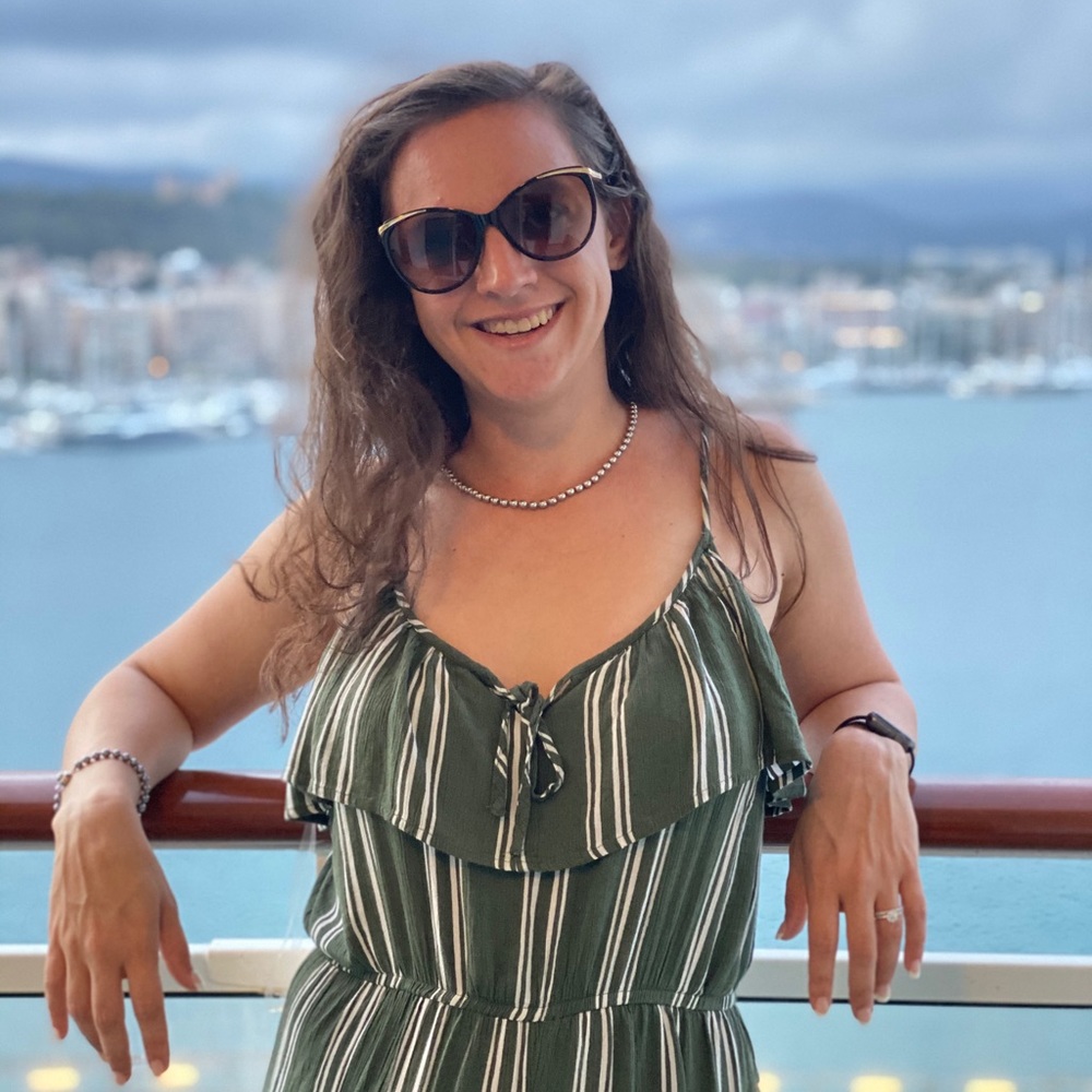 Meet your Posher, Marisa